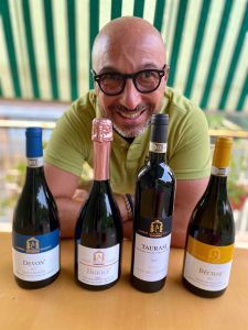 Ivan e vini Antonio Caggiano: il vino per brindare alla vita