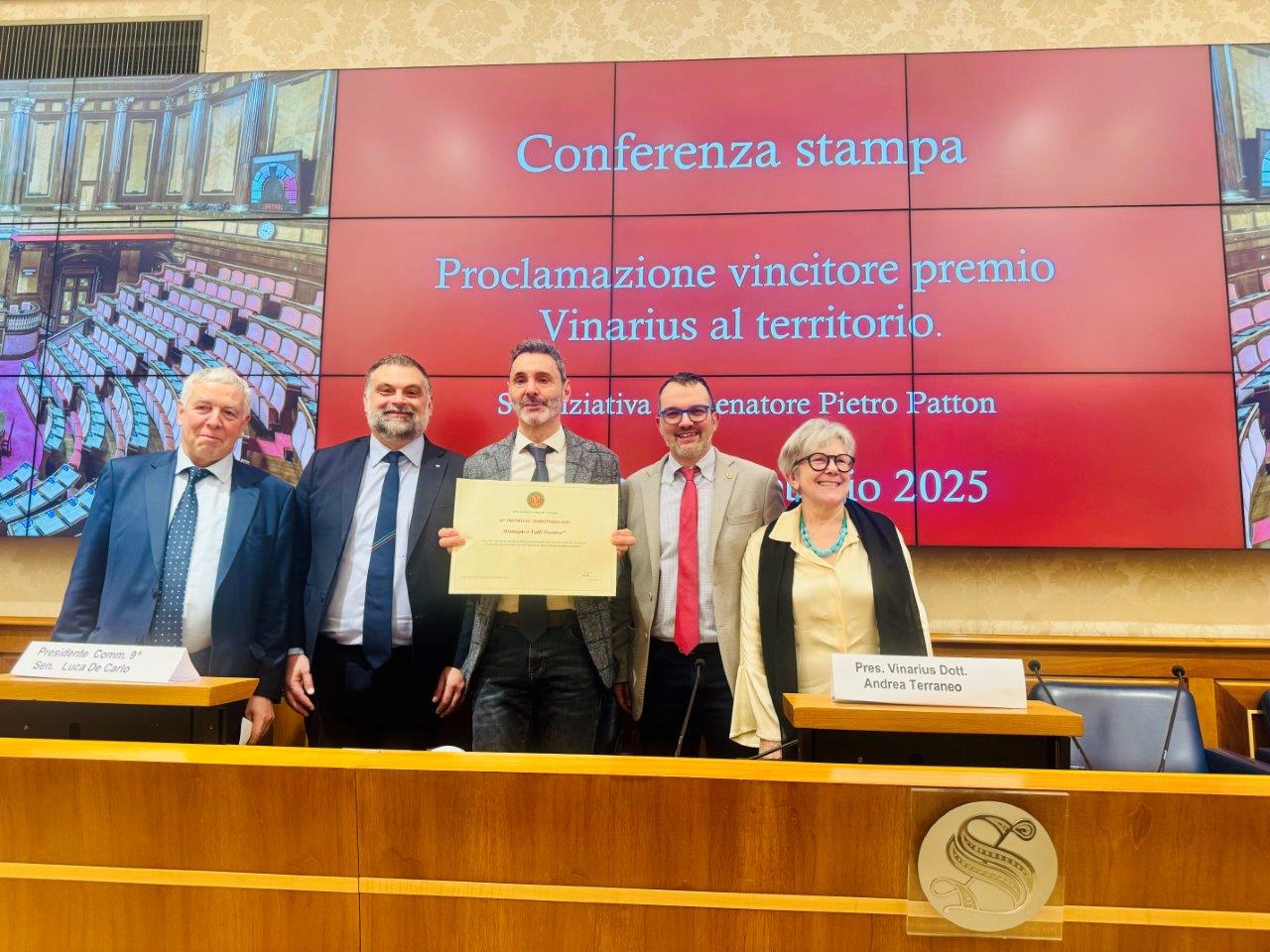 Premio Vinarius al territorio: giunto alla sua decima edizione, il riconoscimento 2025 va alle montagne trentino