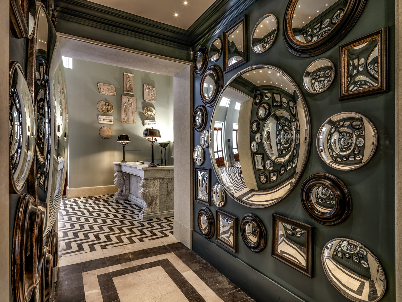 L’eleganza senza tempo dell’hotel de la Ville: un’icona di charme nel cuore di Roma