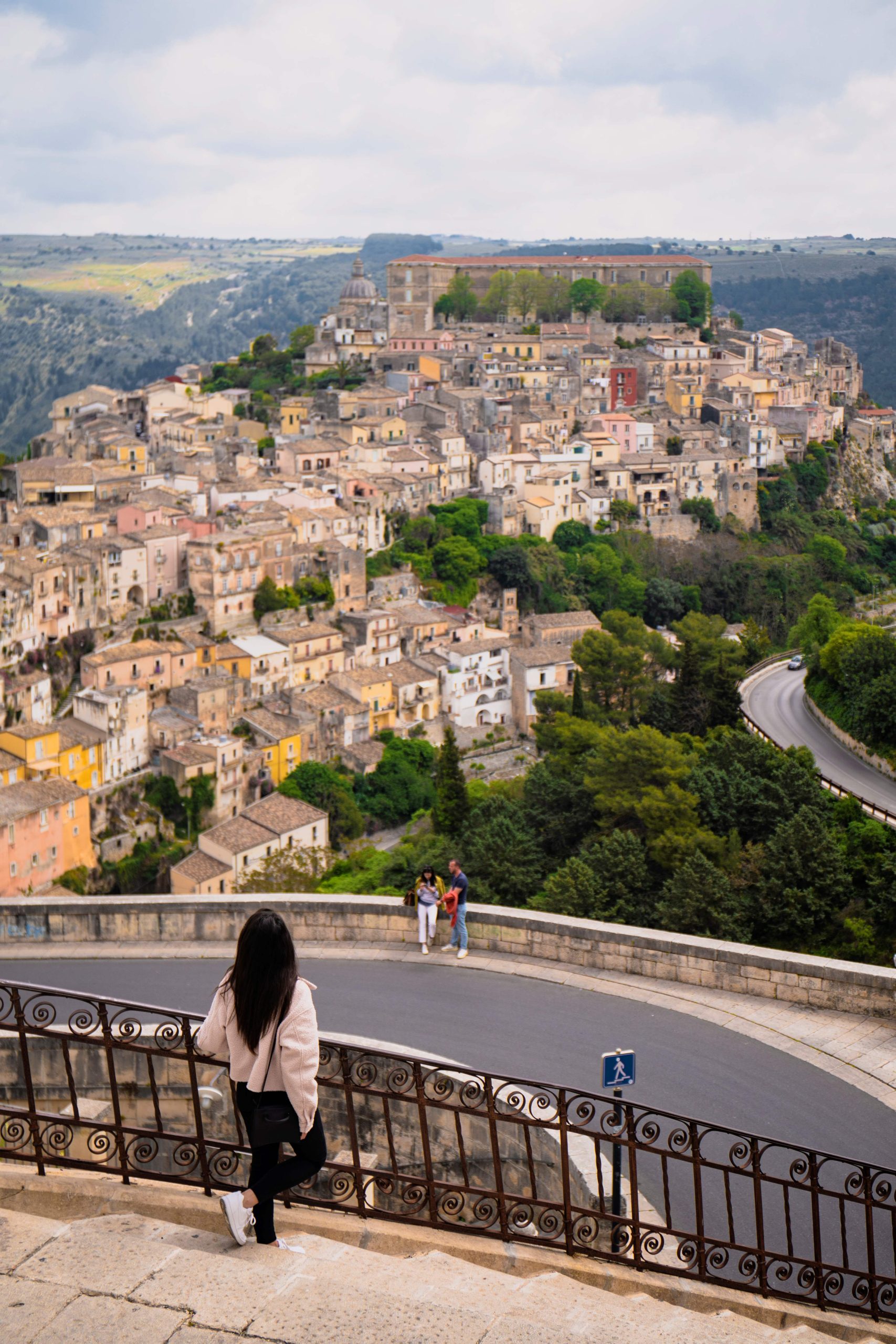 Gesti, riti, sapori di primavera. La Sicilia di Ulisse conduce in Val di Noto