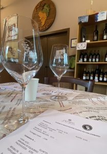 Vino e solidarietà. L’Olimpo dei Vini Lombardi al giro di boa