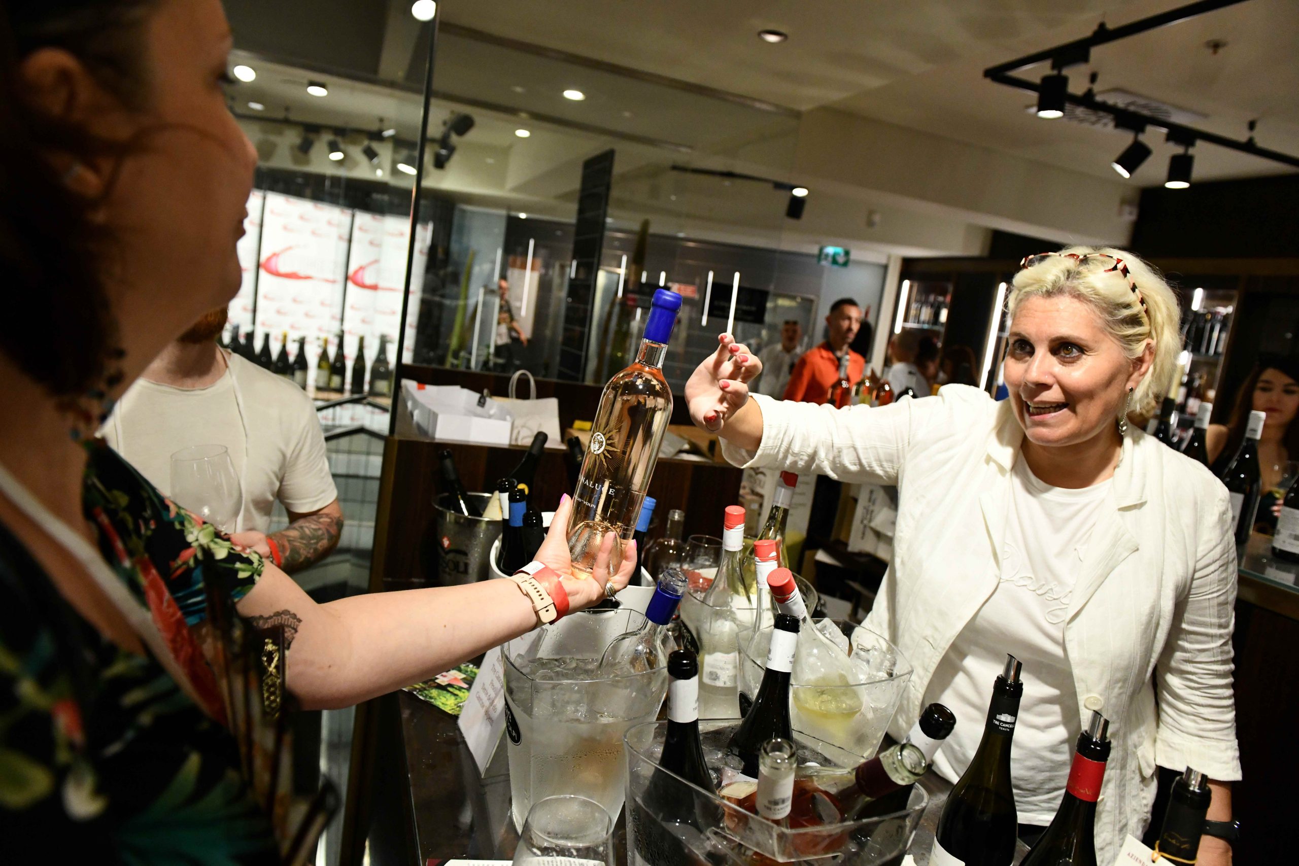 Oltre 1.300 partecipanti al Rooftop di Coin Roma per la seconda edizione di ITINERE, il viaggio tra vino e gastronomia d’eccellenza