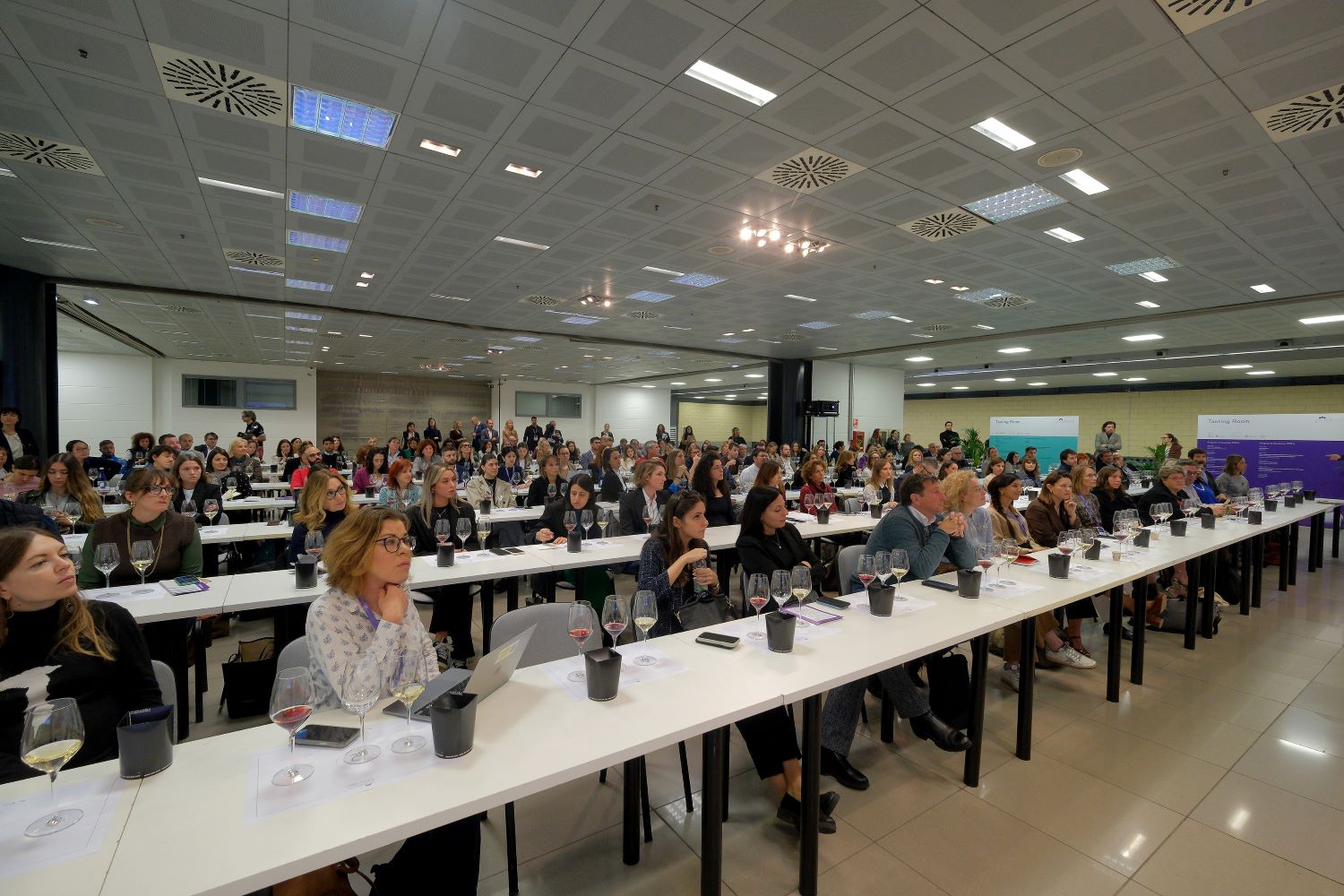 Vino: a Vinitaly.USA l’Italia che reagisce ai dazi
