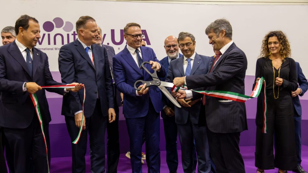 Vinitaly.USA: il vino strategico per l’economia americana con ricavi oltre 10 miliardi di dollari