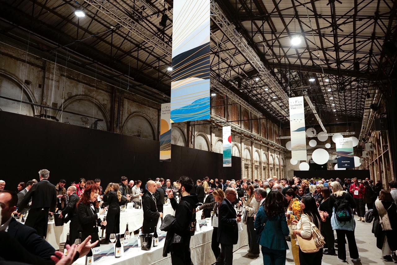 Guida Vitae 2026: le 400 eccellenze selezionate da AIS in degustazione a Firenze