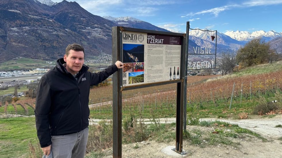 Hervé Grosjean: “Adotta un cru”, Big Bench e pannelli in vigna per raccontare la Valle d’Aosta