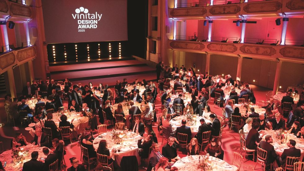 Vinitaly Design Award: Michelangelo Pistoletto Presidente di Giuria della 30ª edizione