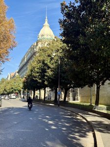 FLOS OLEI 2026. La maggiore età di una guida che celebra l'EVO.