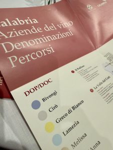 Calabria, la Storia nel calice. La punta del tacco alza la voce.