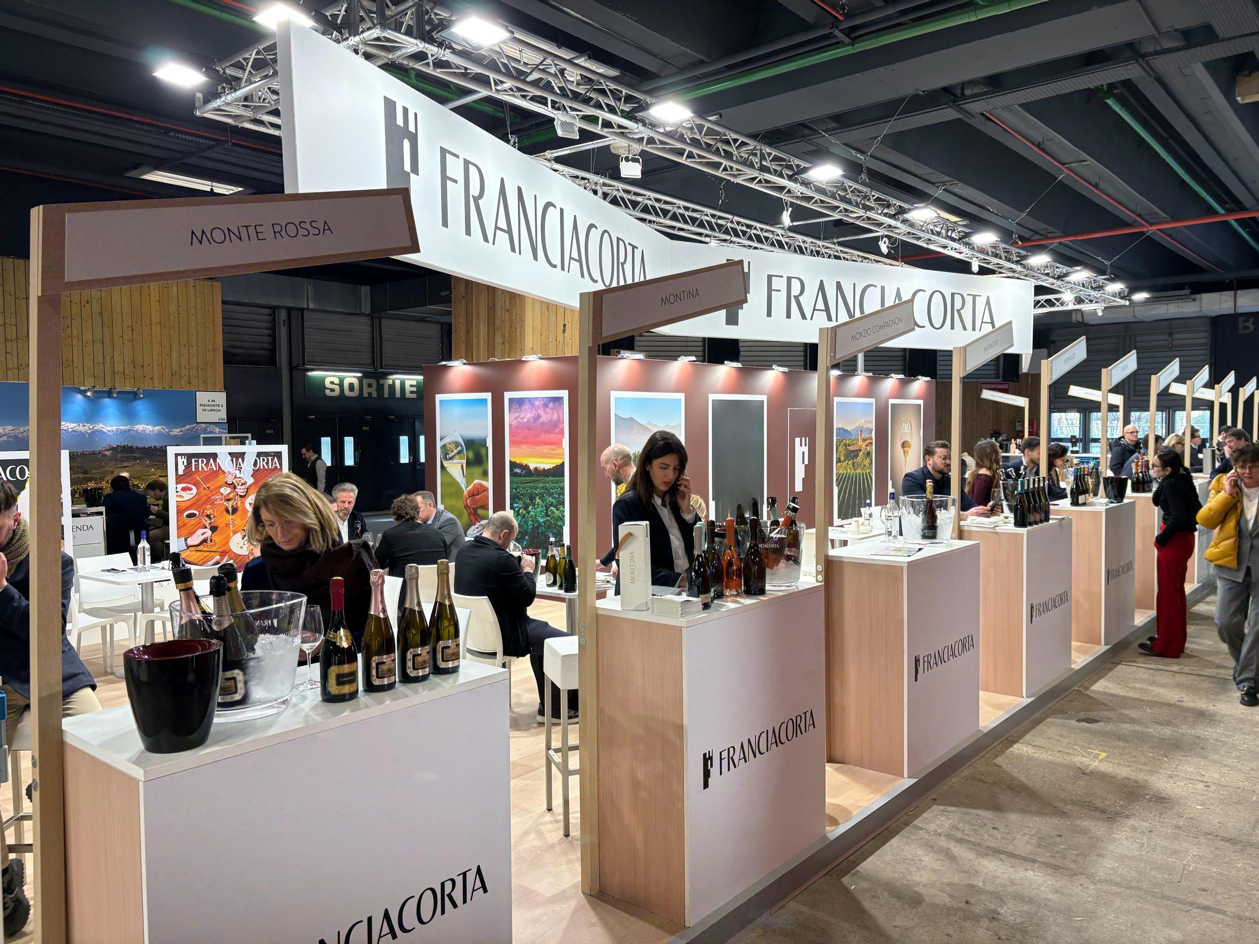 Franciacorta conquista Parigi. Il debutto a Wine Paris 2026 tra l'eccellenza e il successo internazionale