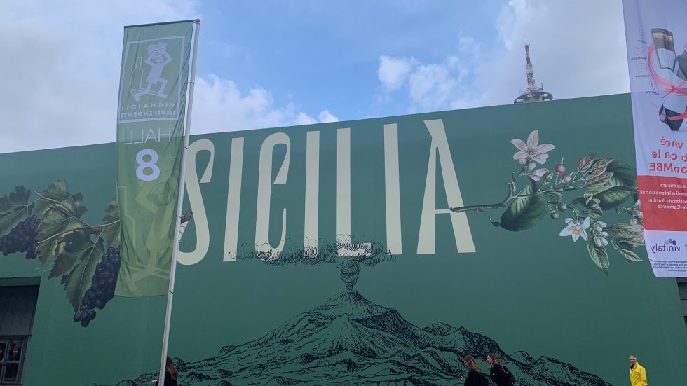 Assovini Sicilia al Vinitaly 2026: Il racconto di un'isola che cambia