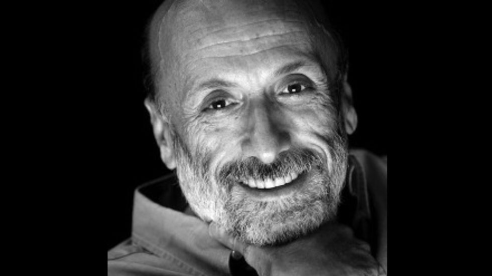 Chi semina utopia, raccoglie realtà. Addio a Carlo Petrini, l'uomo che ci insegnò a mangiare lentamente