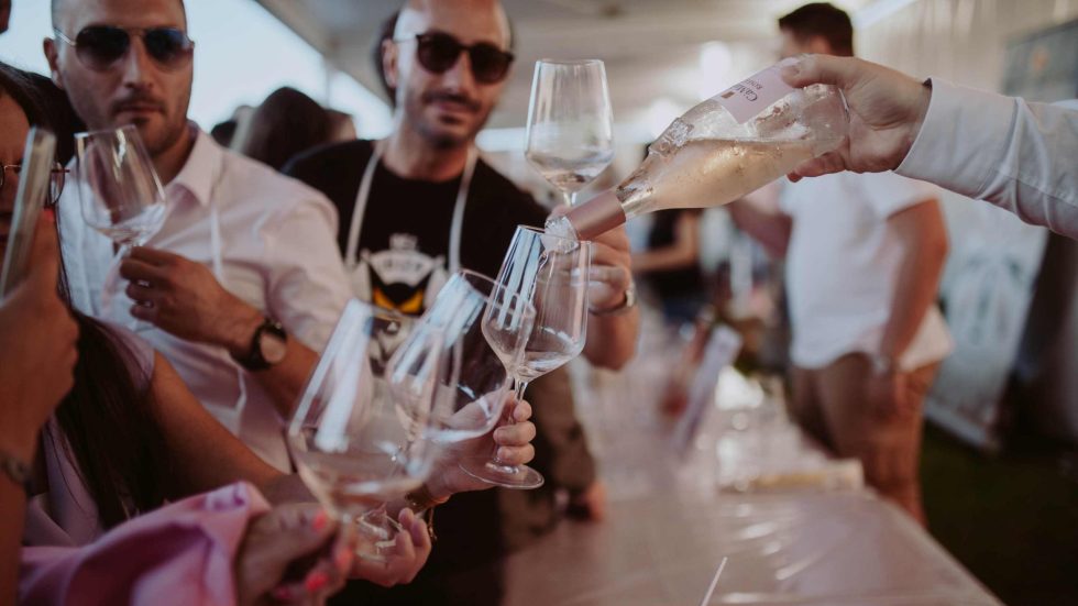VALTÈNESI IN…: IL TERRITORIO SI RACCONTA ATTAVERSO VINO, CUCINA E CULTURA DEL ROSÉ