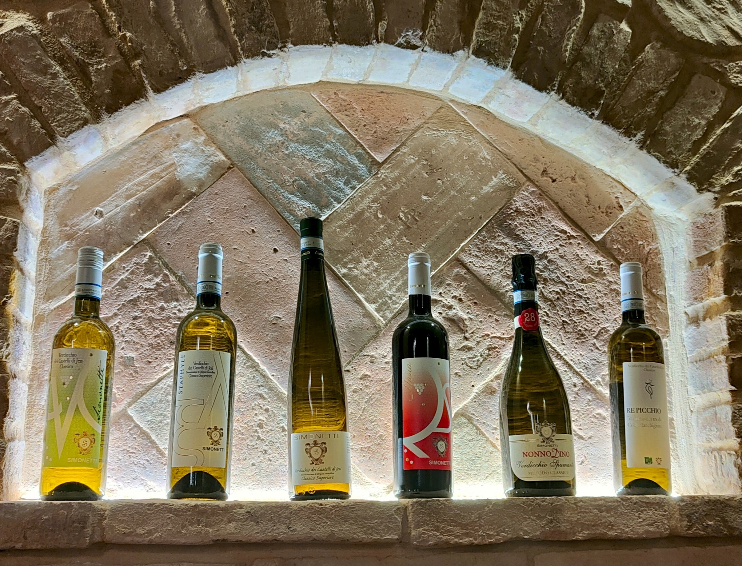Le radici dei ricordi. L'identità di Cantina Vini Simonetti