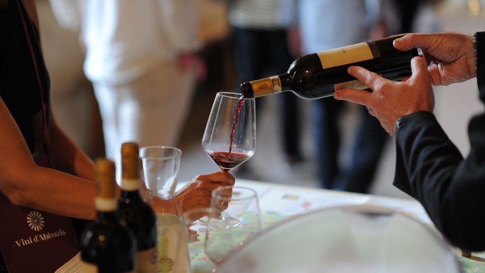 Vini d'Abbazia venerdì al via: istituzioni unite per valorizzare il vino come patrimonio culturale e leva di sviluppo dei territori.