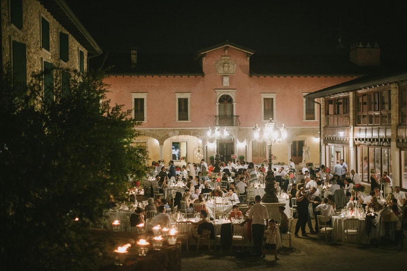 Andrea Bonomelli. Lautari, la famiglia, Borgo la Caccia