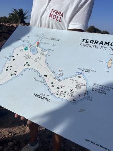 Bodega Terramoll. L'atmosfera calda e rilassata di Formentera è l'essenza di questi vini