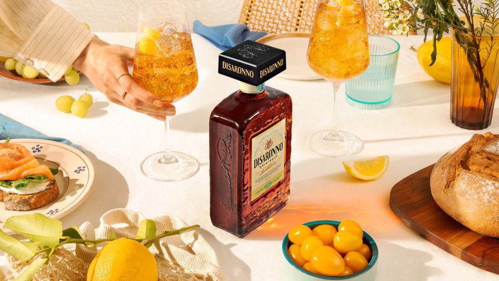 DISARONNO lancia la nuova bottiglia e rafforza il proprio percorso di evoluzione globale